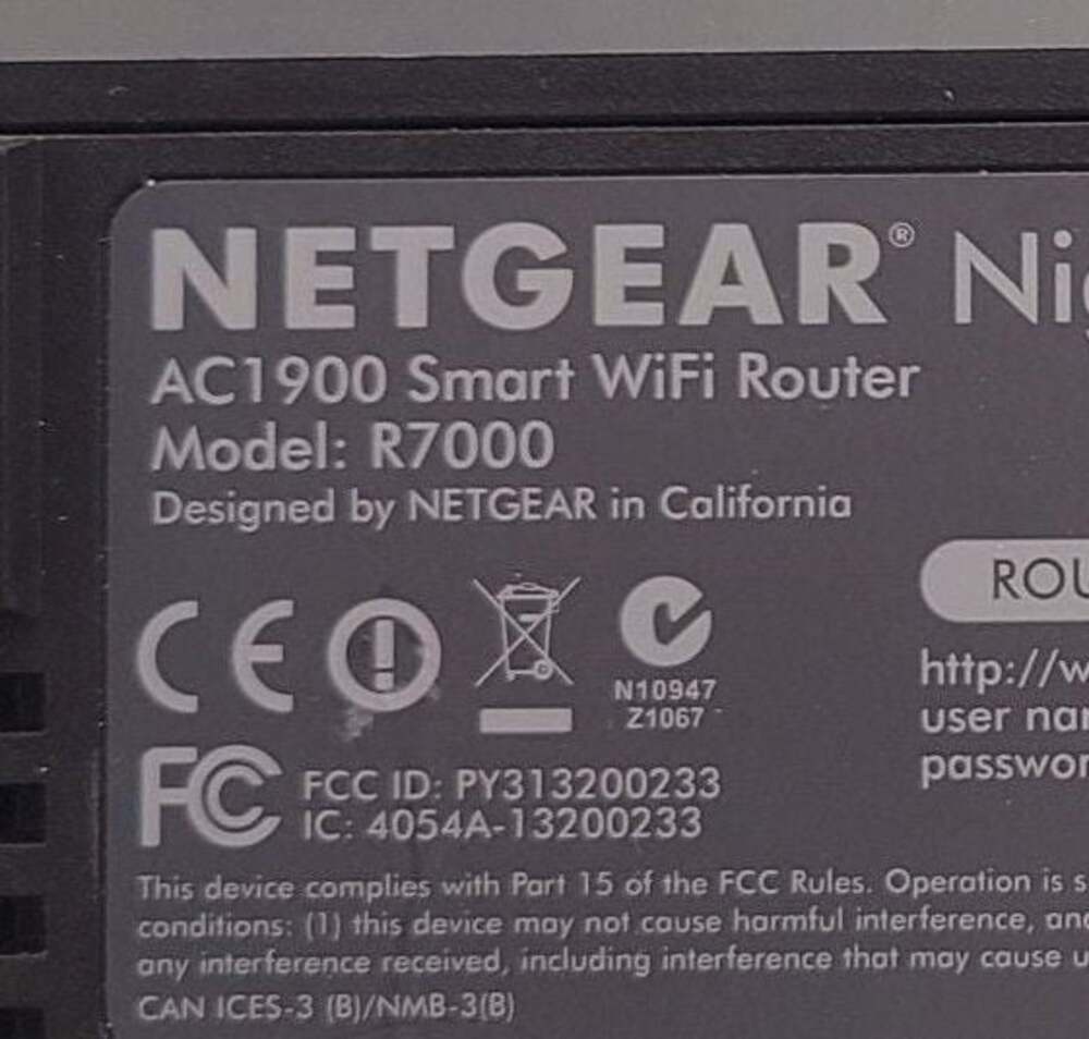 Netgear Nighthawk AC1900 Smart WiFi Router Model R7000 w Power Adapter - Picture 4 of 4